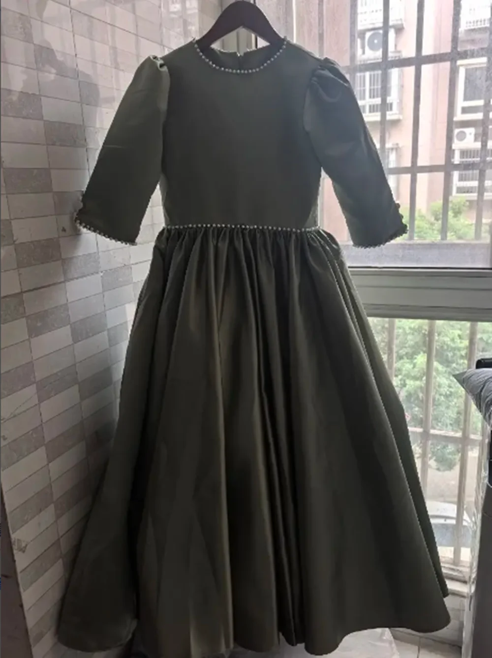 

Изящное белое атласное платье для девочек на свадьбу, с бантом, для маленьких принцесс, на день рождения, вечерние наряды на заказ