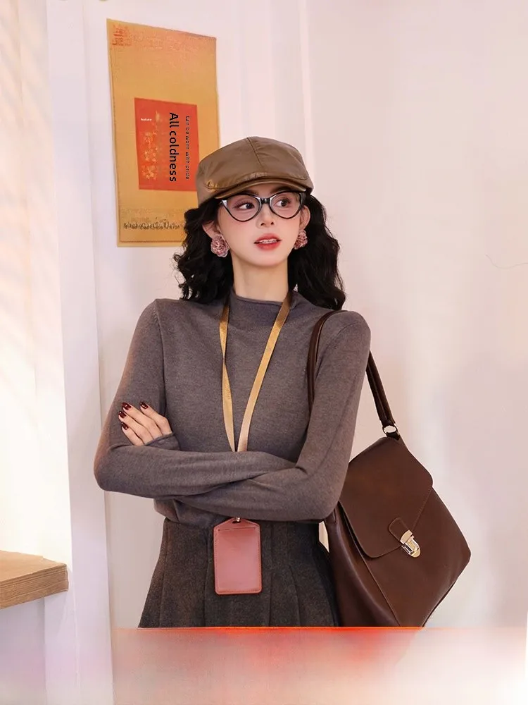 

Chen Jiajie Hong Kong Sle Retro Long Sve Knitted Sweater Women's 2024 New Spring Autumn Slim Fit T-irt Underwear Top