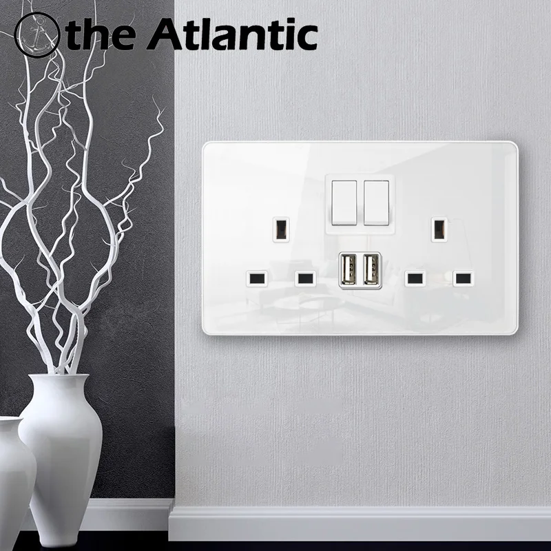 White Wall Switch 146x86mm Quality Wall Panel With Two USB 2.0 Charging 5V 2.1A Wall Outlet UK Singapore Hongkong Socket