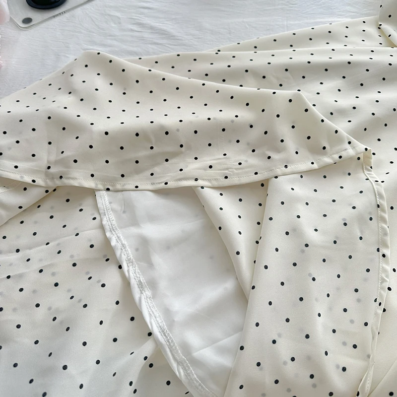 Französischer sexy diagonaler Kragen, rückenfrei, Hosenträger, langer Rock, elegantes Retro-Kleid mit gepunkteter Taille, Frühling und Sommer 2022, modisch