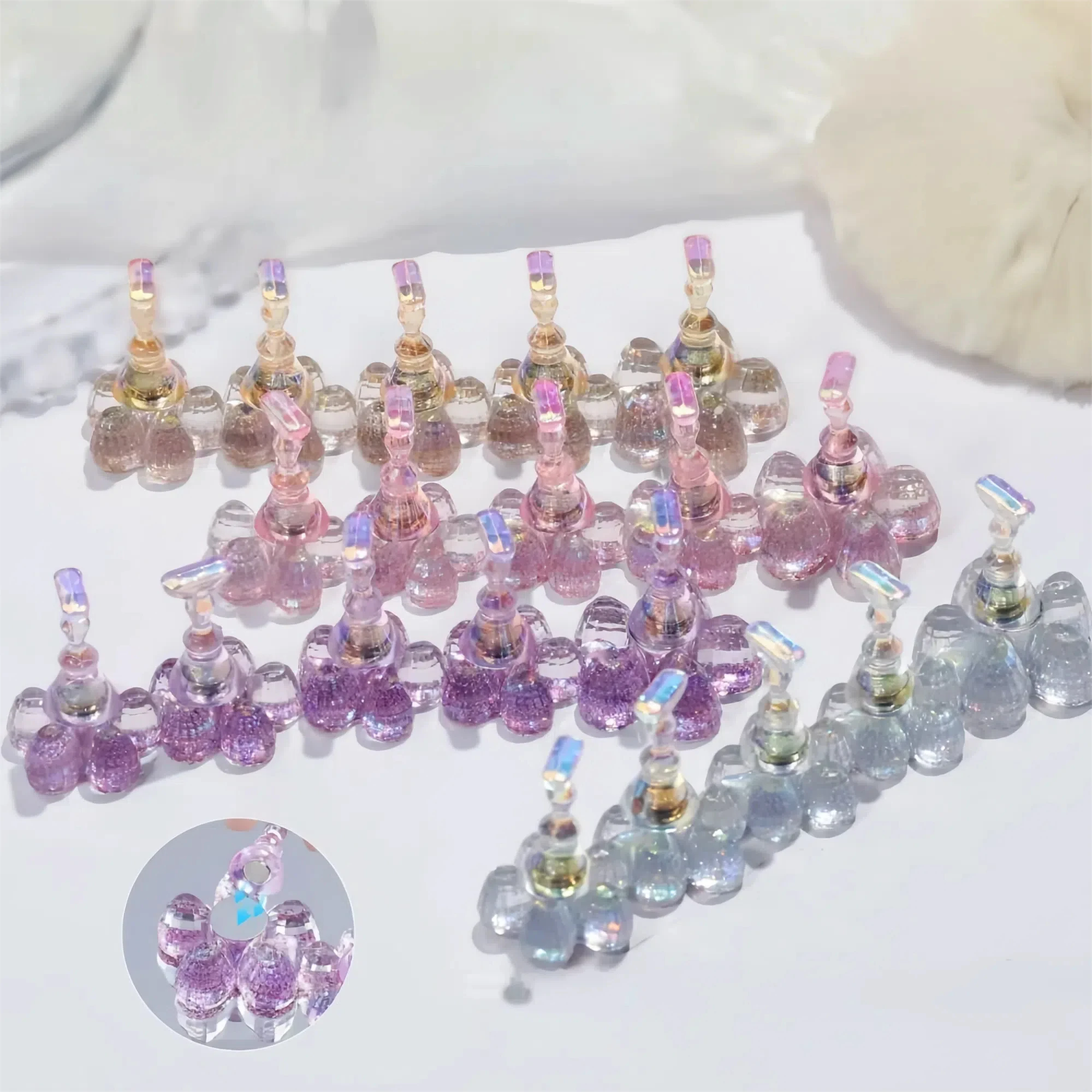 Support magnétique pour ongles en forme de fleur de cristal, presse sur 5 supports pour ongles, Kit d'affichage pour Nail Art, Base acrylique magnétique forte