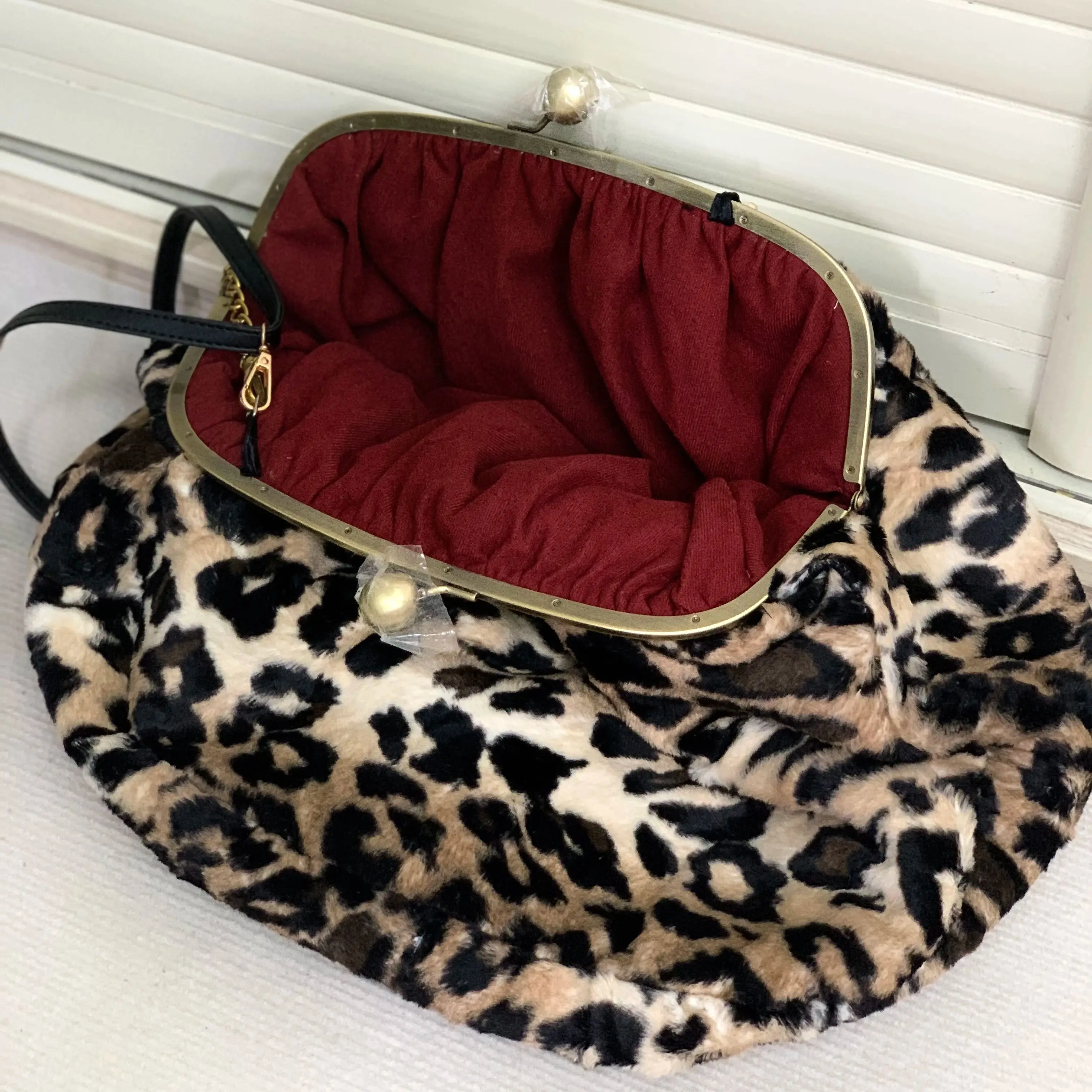 

LOST IN VINTAGE Fur Leopard Print Animals Fabric Soft Smooth Owl Bag Balls Bronze Kiss-lock Large Purse Clutch Large 43x40x13cm