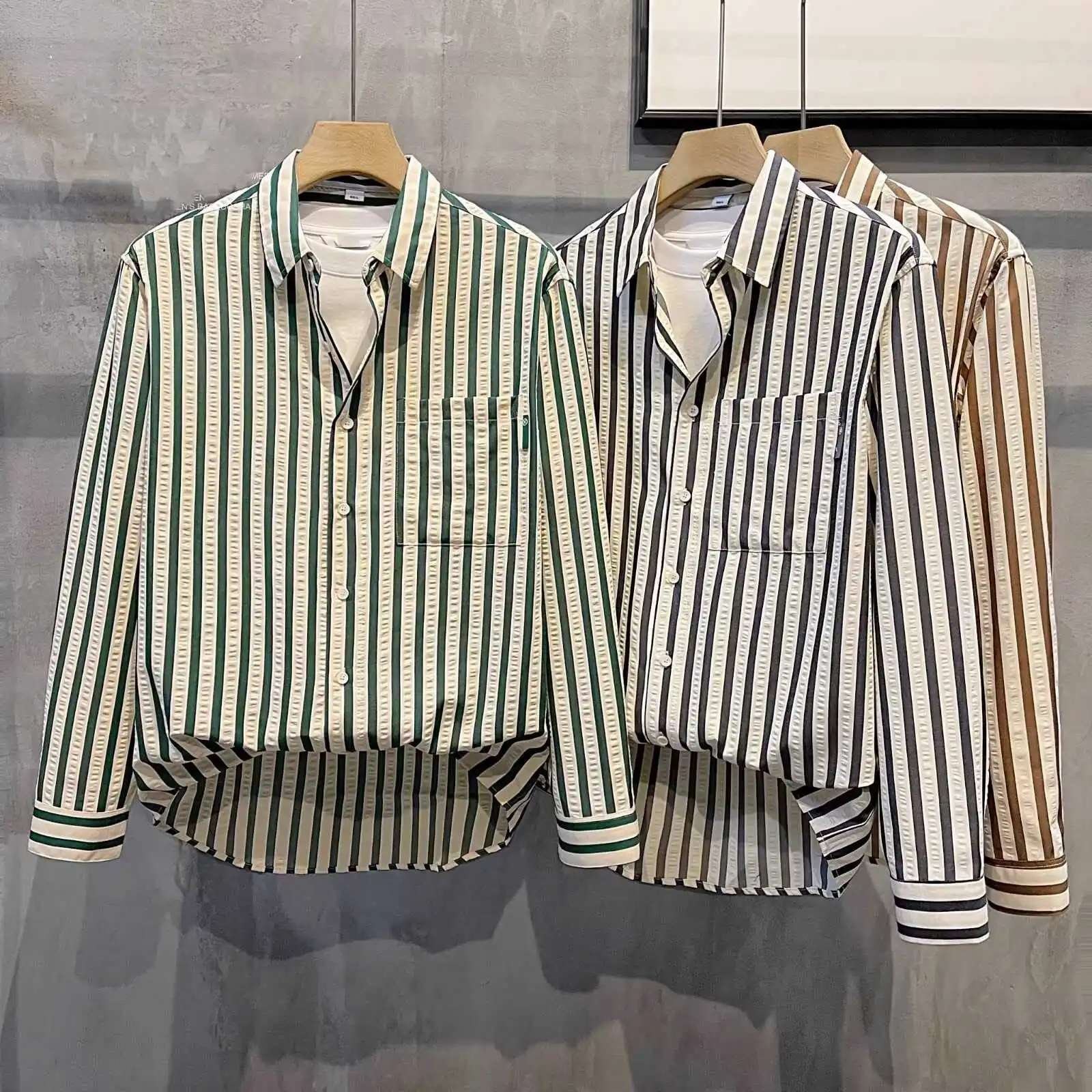 

New Ice Silk Thin Collar irt Long Sve Men's Korean Sle Luxury Trend Color Blo Striped Outerwear Casual Loose Fit