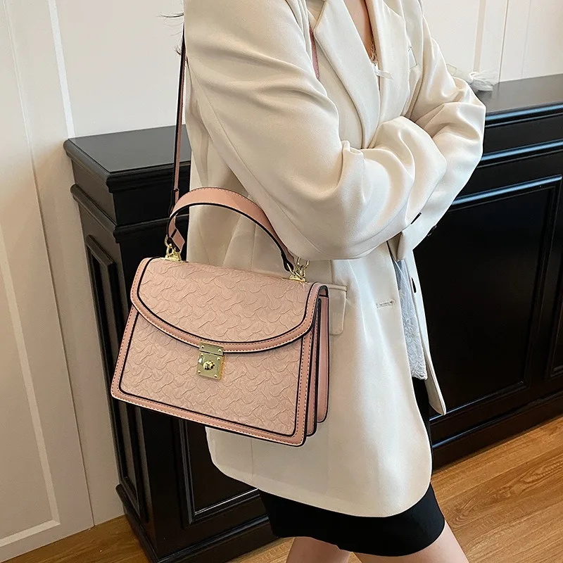 حقيبة كروس لربيع وصيف 2025، محفظة كتف لوكس للركاب، حقيبة نسائية بمقبض علوي مربع، حقيبة حمل بسيطة من اليوم إلى الليل