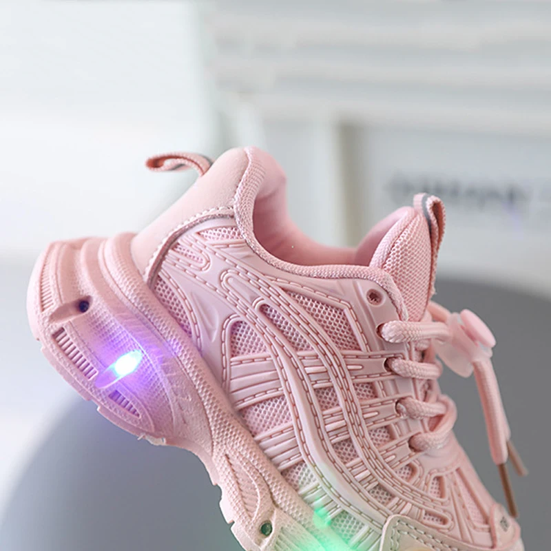 Scarpe illuminate a Led per bambini autunno scarpe da ginnastica firmate per ragazzi ragazze moda scarpe sportive traspiranti scarpe Casual per