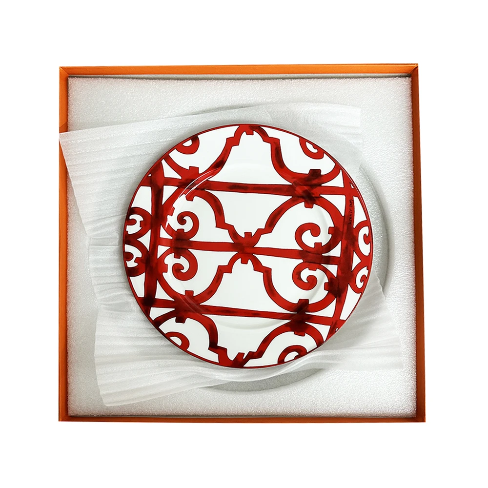 Advanced Ceramic Dessert Plate European Vintage Red Dining Plate Tea Cups Cutlery Set Dinner Set Plates and Dishes With Gift Box