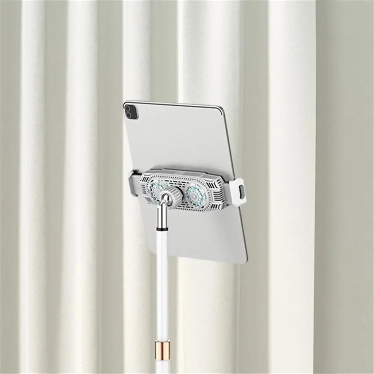 Hot Sale Mobile Phone Radiator with Bracket Adjustable Stand Fans Retractable Cell Phone Radiator for Watching Dramas Live