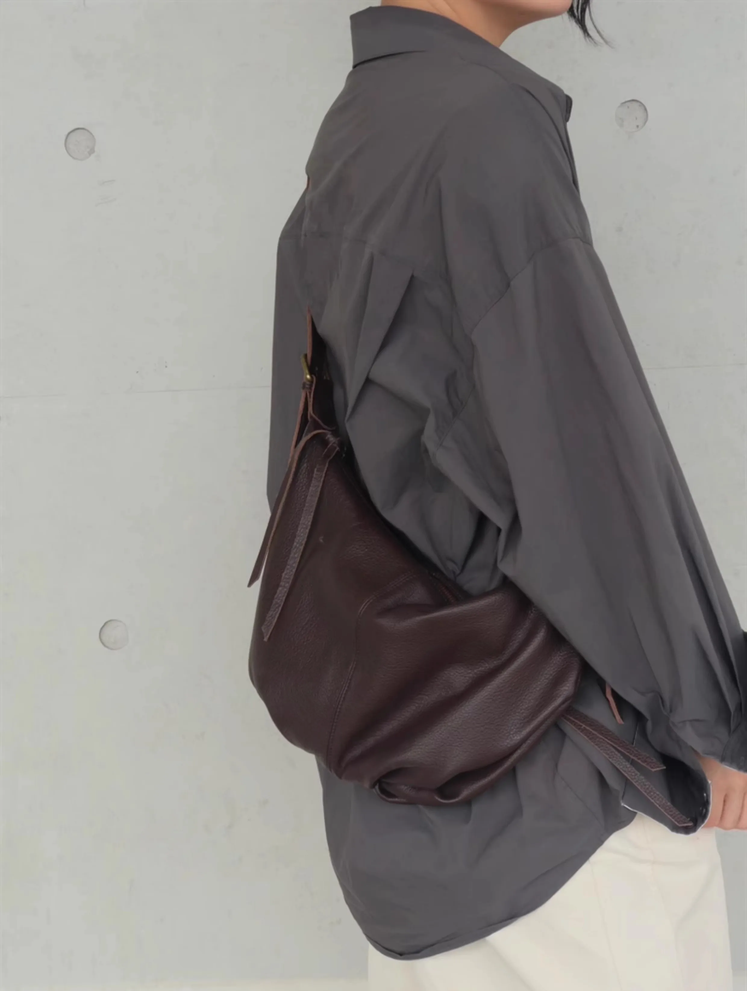 

HOUSE OF HIYA Cloud Pouch BagSuper-Soft & Spacious Leather Crossbody