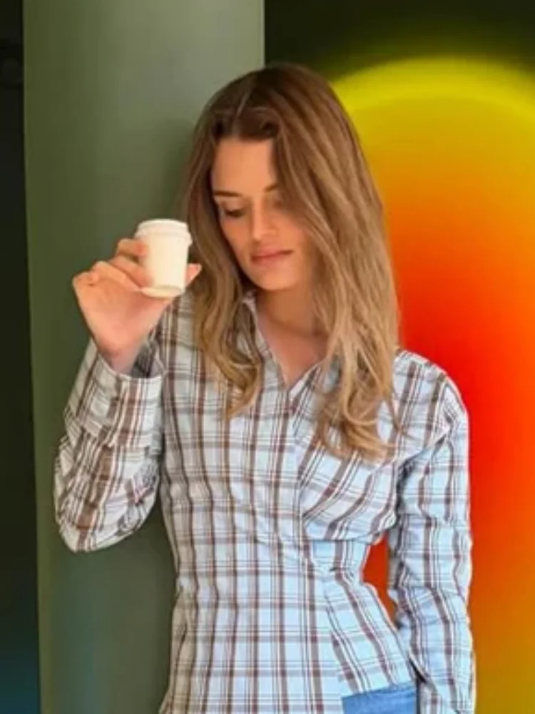 

Retro Plaid Waist Cinching Shirt Lady Casual Lapel Long-sleeved Single Button Fashion Blouse 2026 New Women Commute Street Wears