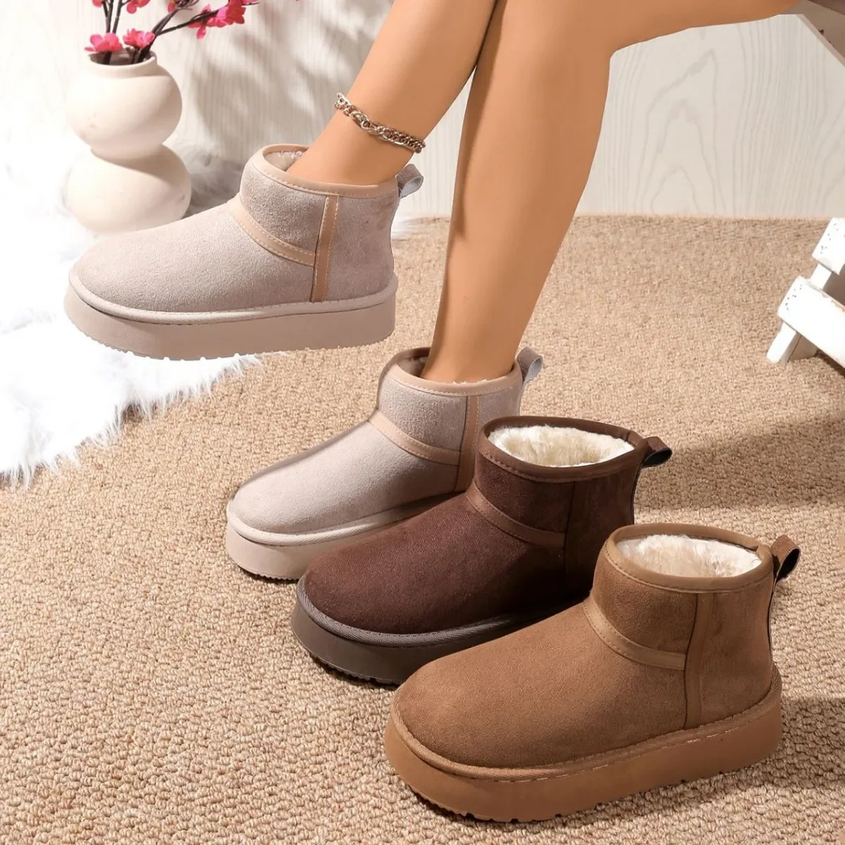 

Winter Thickened Warm Cotton Shoes Women's Mid-Heel Short Boots Anti-Slip Wear-Resistant Boots Solid Color Fashion Simple