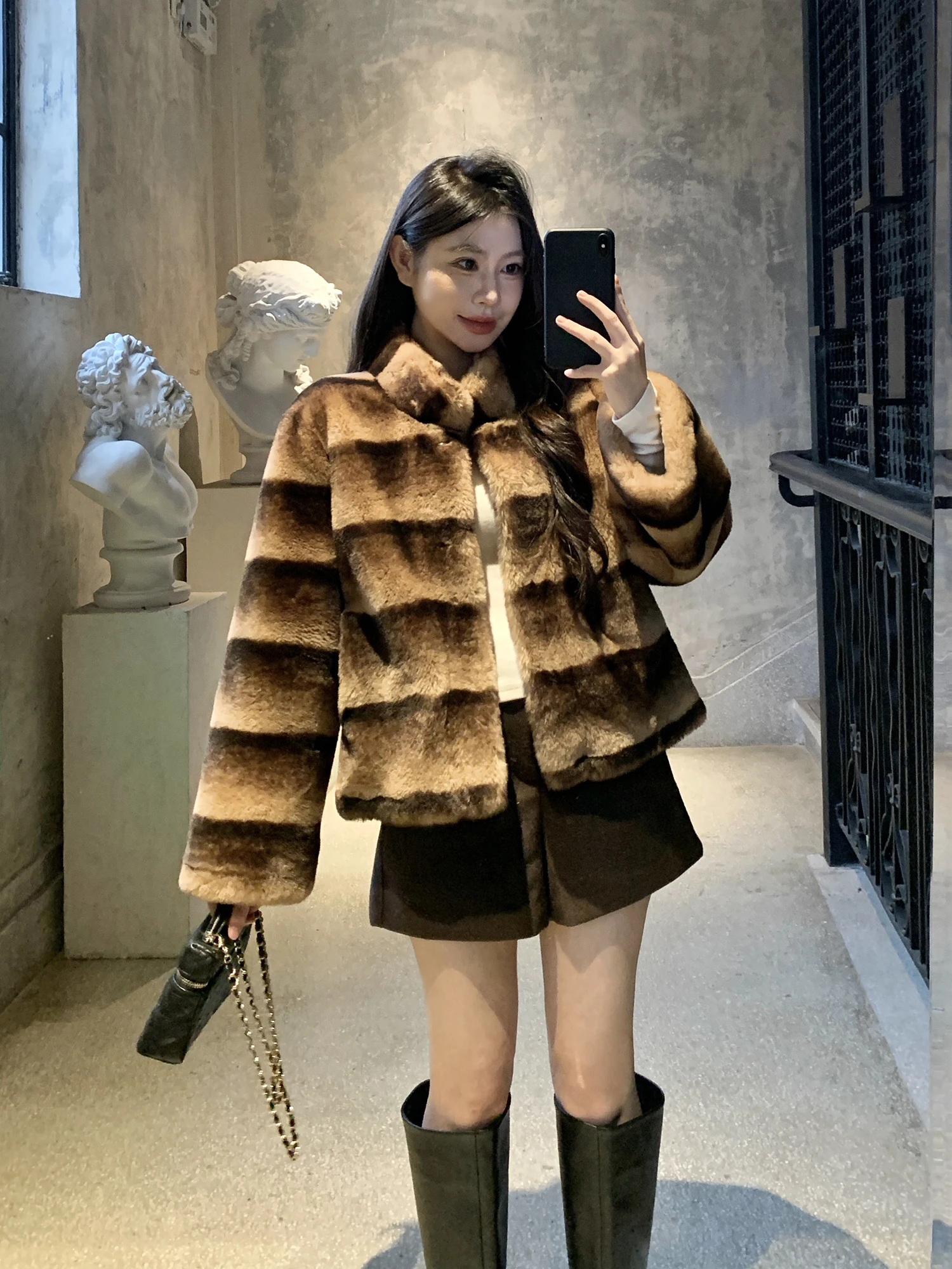 

Withmxboom ey Home Fur Stand Collar Striped Fur Coat Women Winter Ele Faion Warm Loose Outerwear Long Sve Zipper