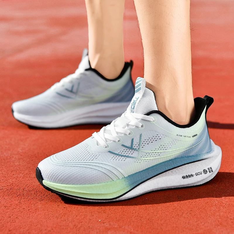 

Men's spring new casual versatile youth lightweight sports running shock-absorbing fly woven mesh breathable dad shoes