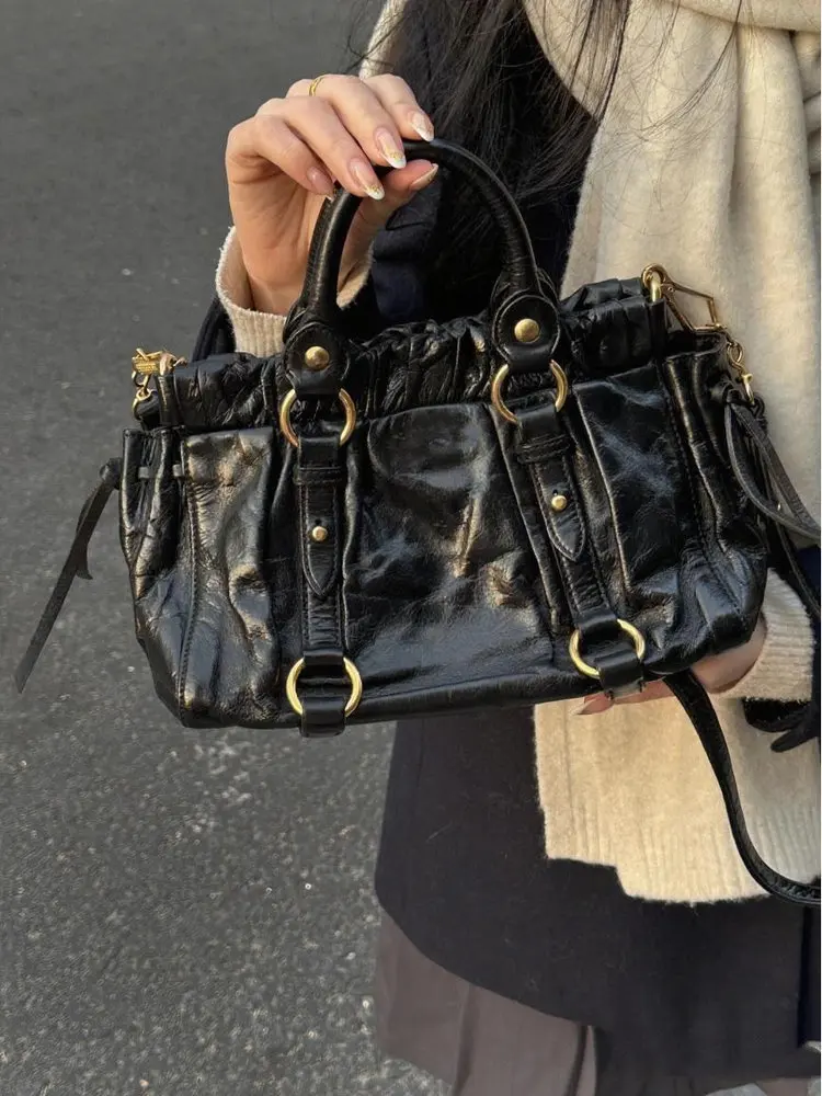 

Vintage Folded Oil Wax Leather Motorcycle Bag Commuter Crossbody Bag Sli Handbag for Women Metal Chain oulder Bag