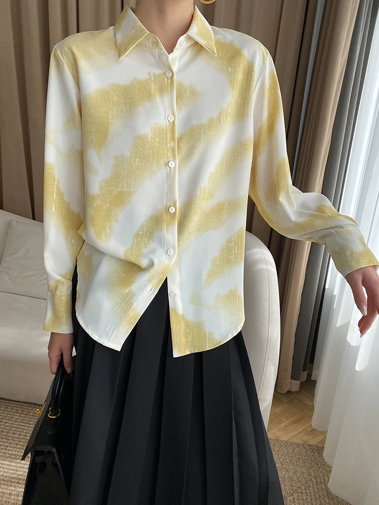 Women Blue Pattern Printed Big Size Casual Blouse New Lapel Long Sleeve Loose Fit Shirt Fashion Spring Autumn O618
