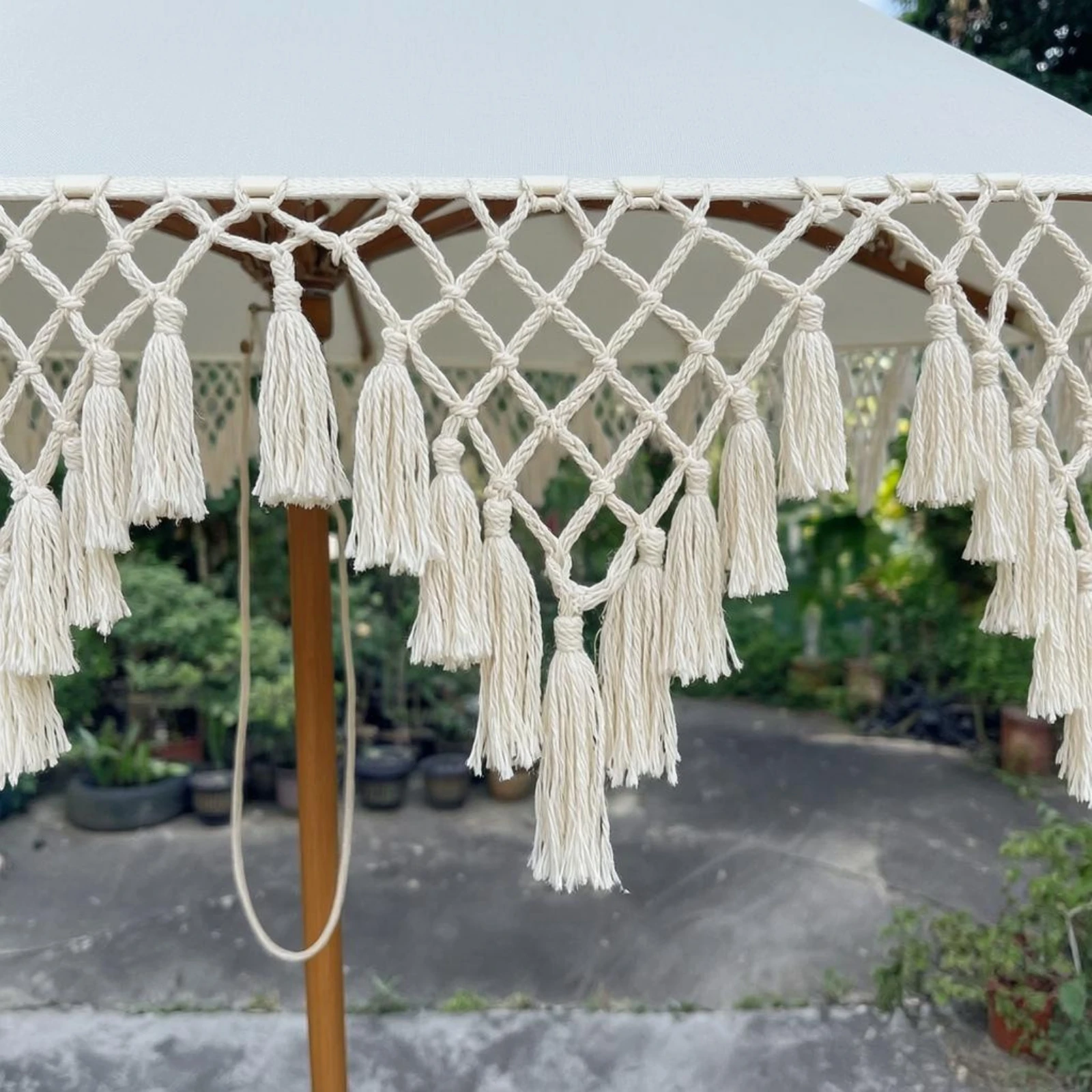 Fringed Sunshade Woven Fringe Round Sunshade Umbrella Wooden Garden Umbrella Tassel Trim Outdoor Shade Pointed Finial