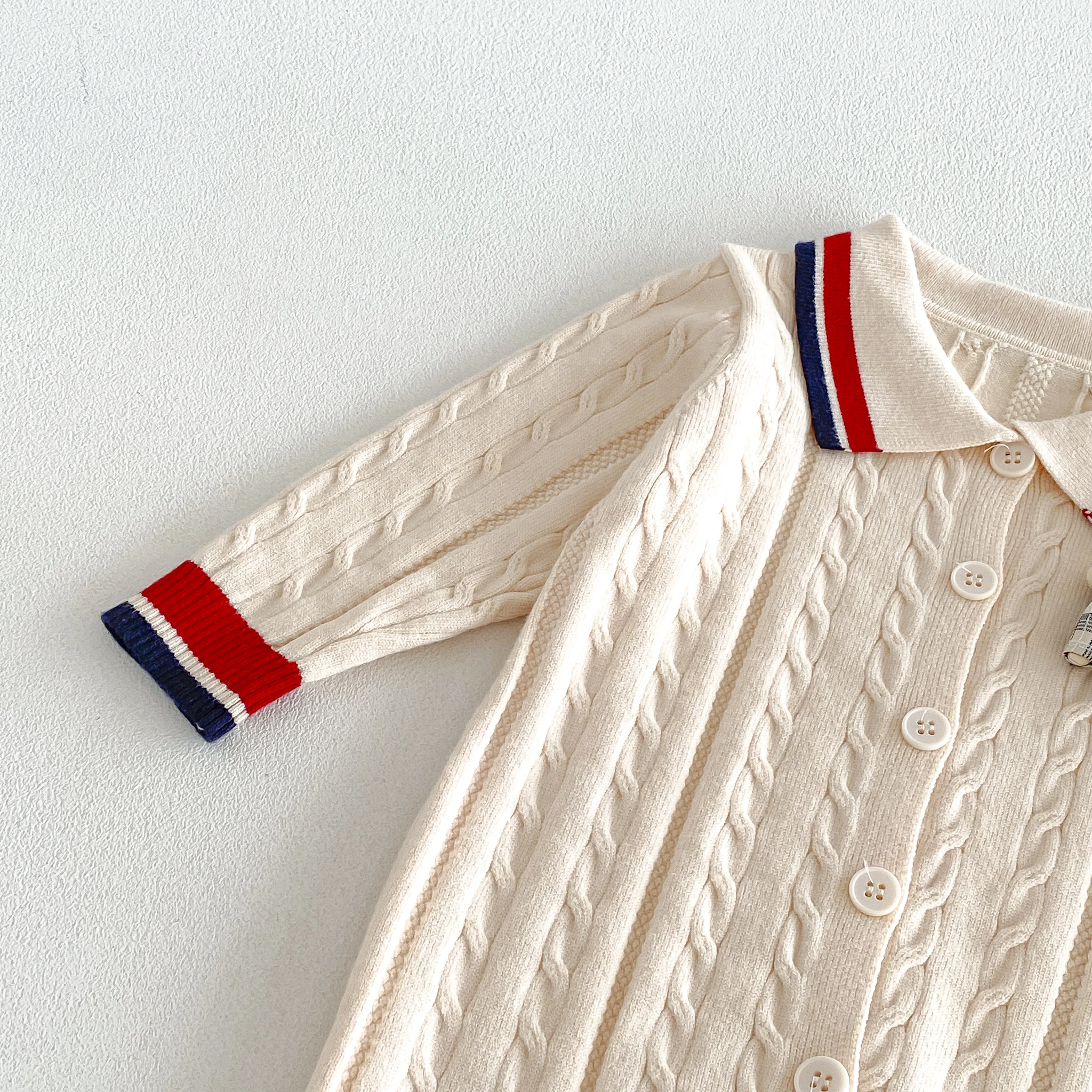 Herbst-/Winter-Babykleidung im koreanischen Stil für Jungen/Mädchen, Strick-Overall im Akademie-Stil für Outdoor-Aktivitäten – Detail 5