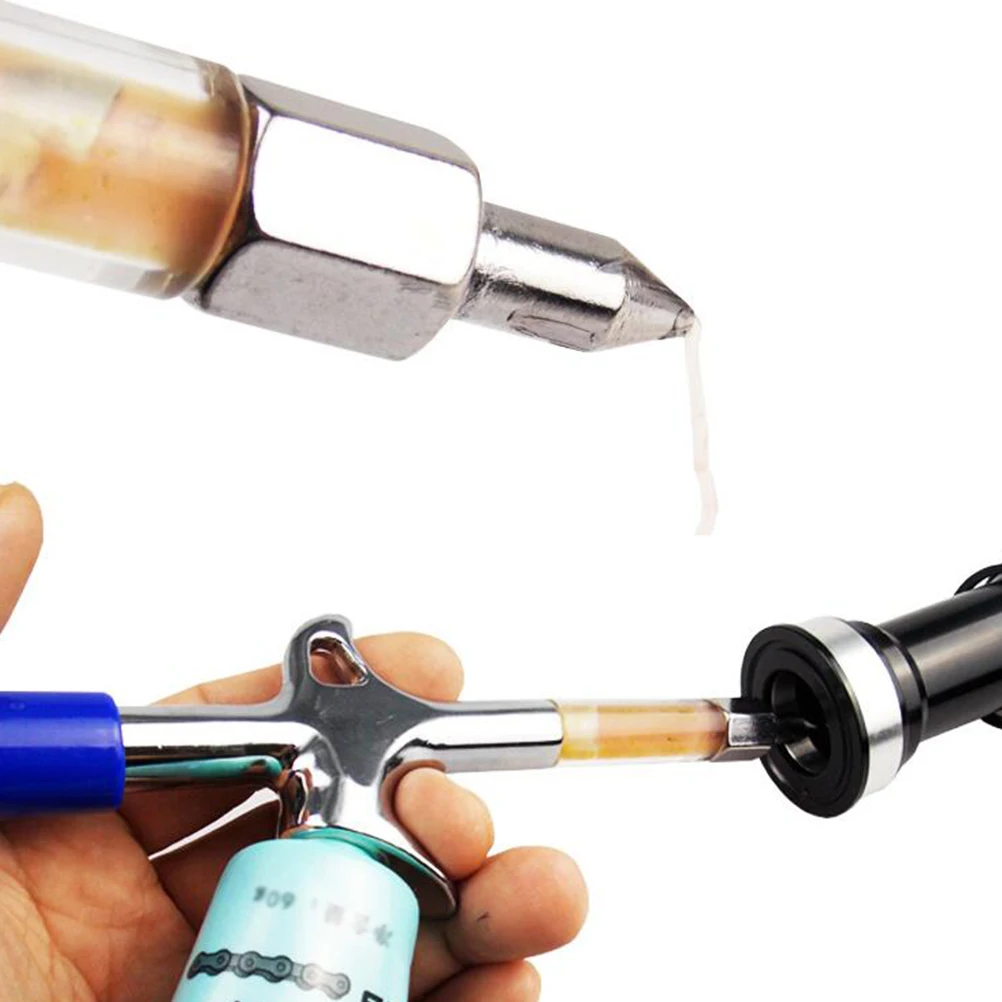 

Ergonomic Handle Bike Gun Lubricating Oiler For Mountain Road Bicycle Maintenance High Temperature Resistance Noise Reduction
