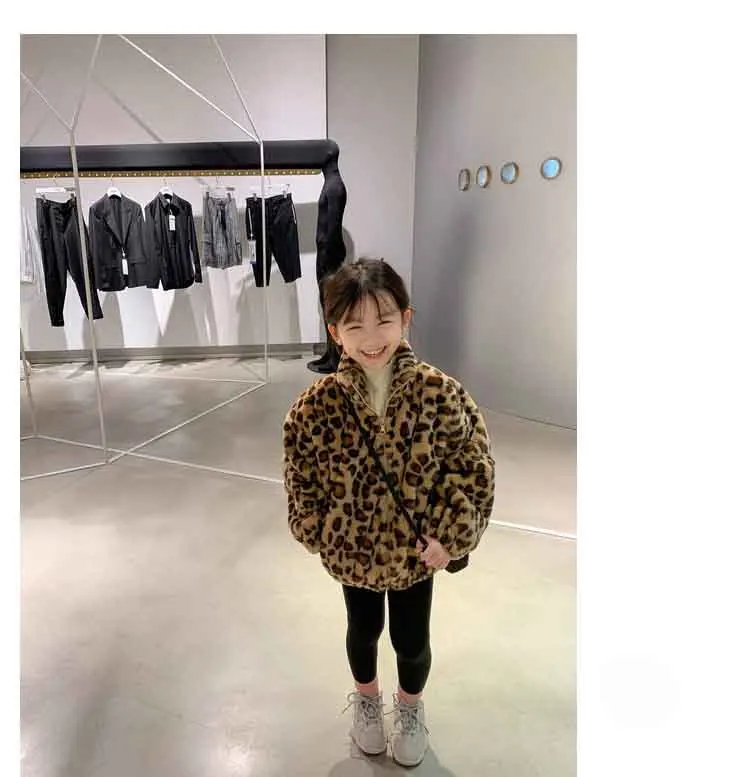 Cappotti bambini stampa leopardo cappotto allentato spesso autunno inverno ragazza peluche tenere in caldo top abbigliamento per bambini 2024