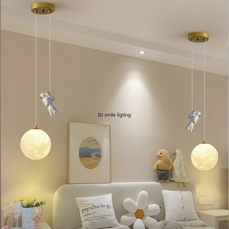 Creatieve Jongens Bed Cartoon Hanglampen Astronaut Landing Kinderkamer Slaapkamer Led Decoratieve Kleine Kroonluchter