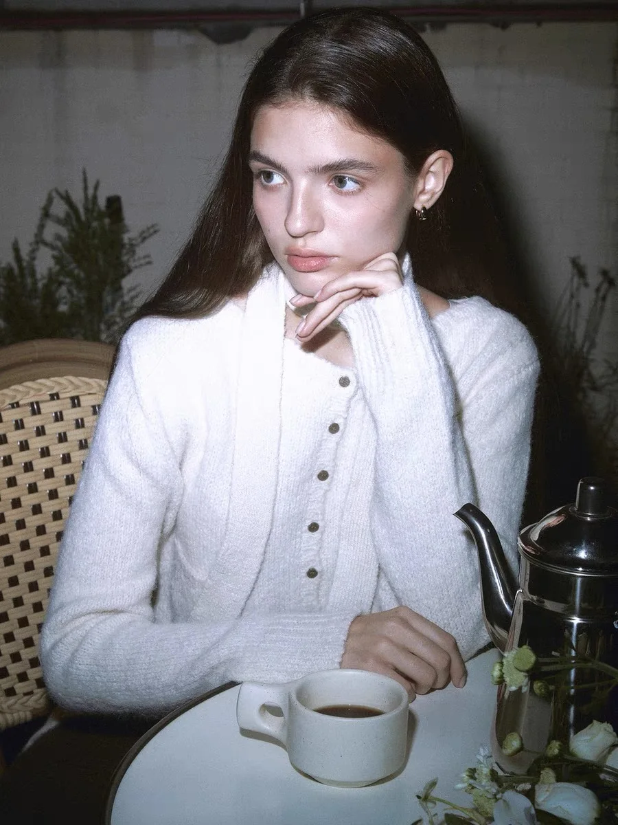 

Hongencai Sweet Sle вязаный кардиган с шарфом женский модный осень 2023, мягкая ткань, удобный крой, повседневный шик