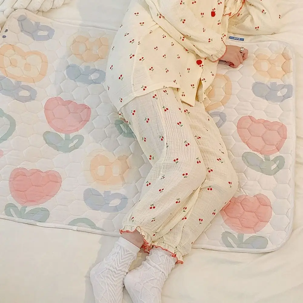 Absorb Water Mattress Urine Mat 50*70cm/70*100cm Cotton Material Washable Bed Protector Clean Surface Soft Texture
