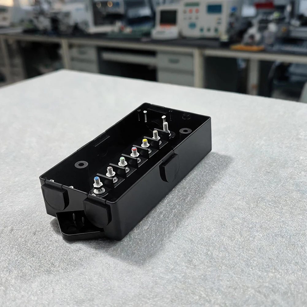 7 Way Waterproof Junction Box for RV Electrical Systems Compatible with For trailers Campervans Caravans and Boats