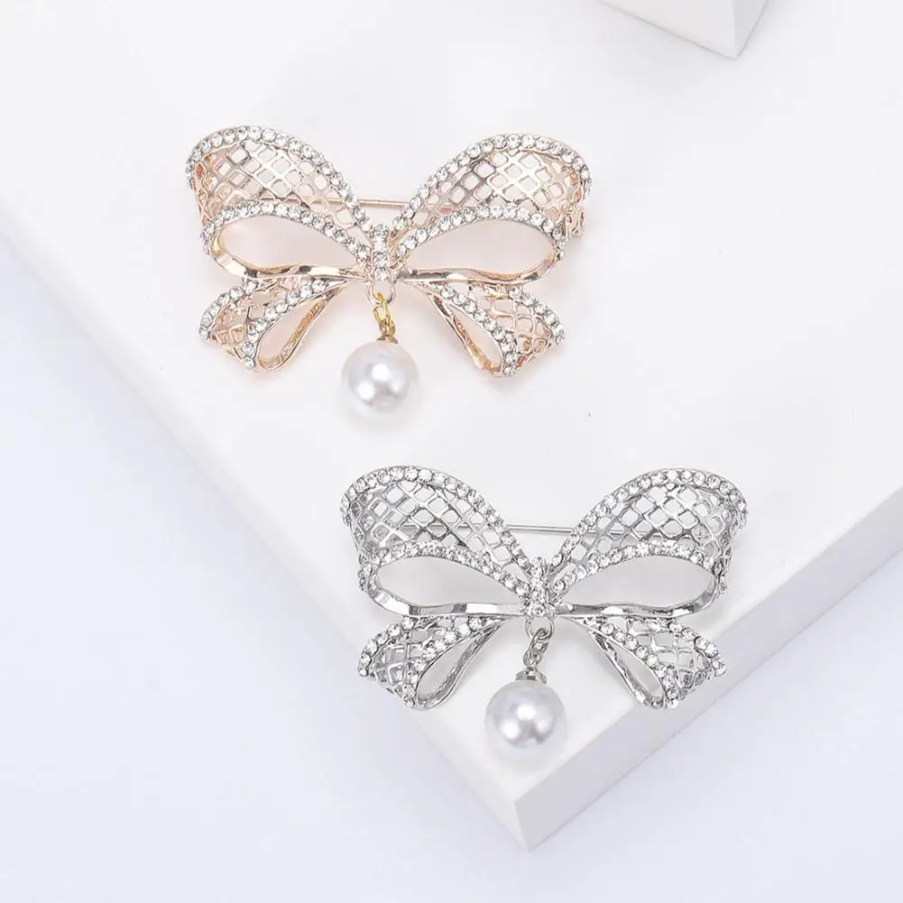 Brooch Pin Exquisite Vintage Women's Brooch Pearl Rhinestone Decor Hollow Bow Anti-slip Wear-resistant Coat Collar Hat Scarf