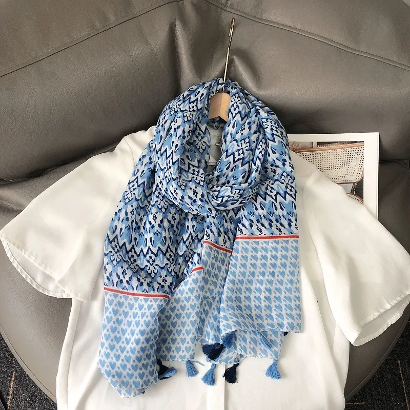 

2023 Newest Women Vintage Floral Pattern Scarf Cotton Voile Scarf Shawls
