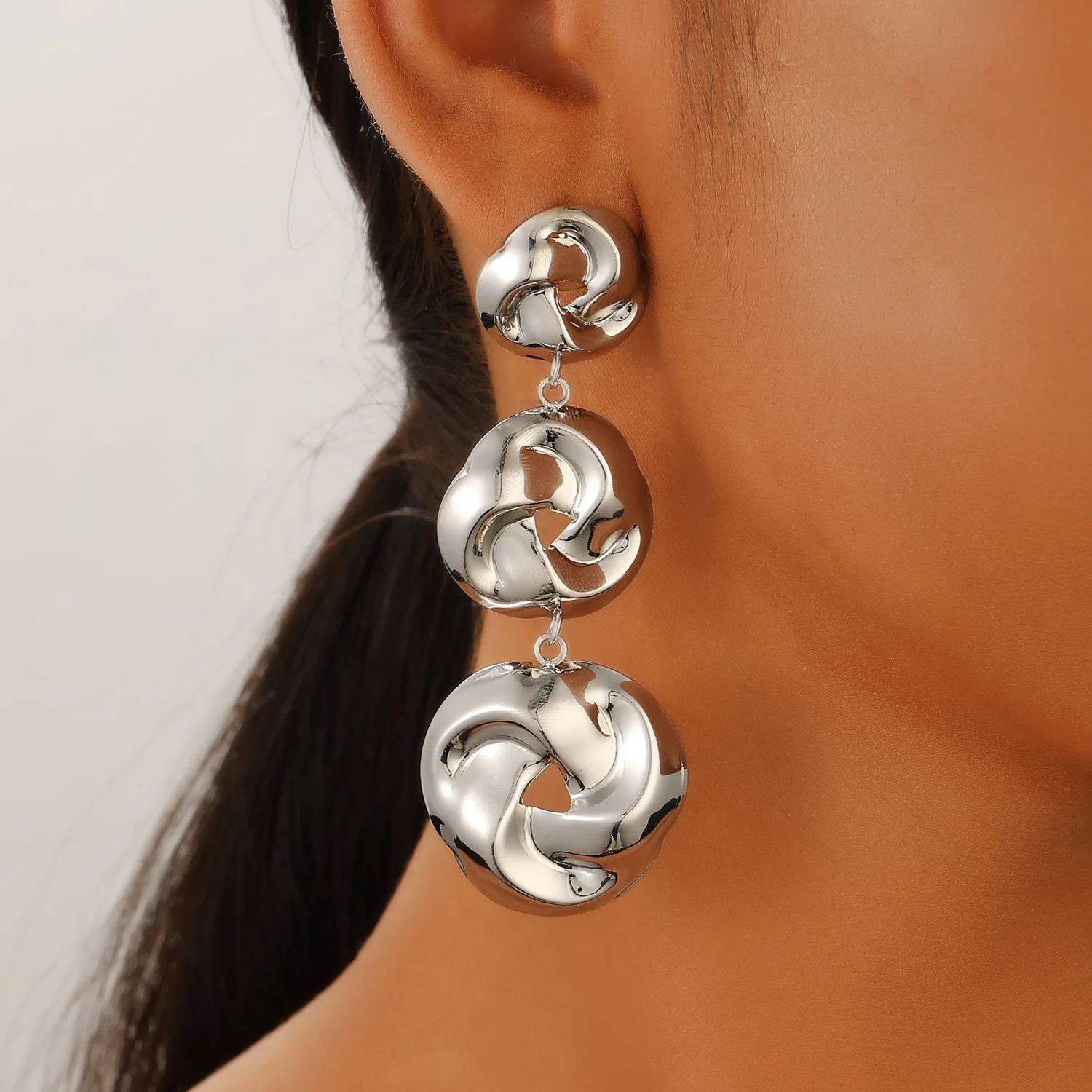 Retro Multilayer Twist Metal Drop Earrings for Women European Exaggerate Long Dangle Earrings Trendy Chunky Statement Jewelry
