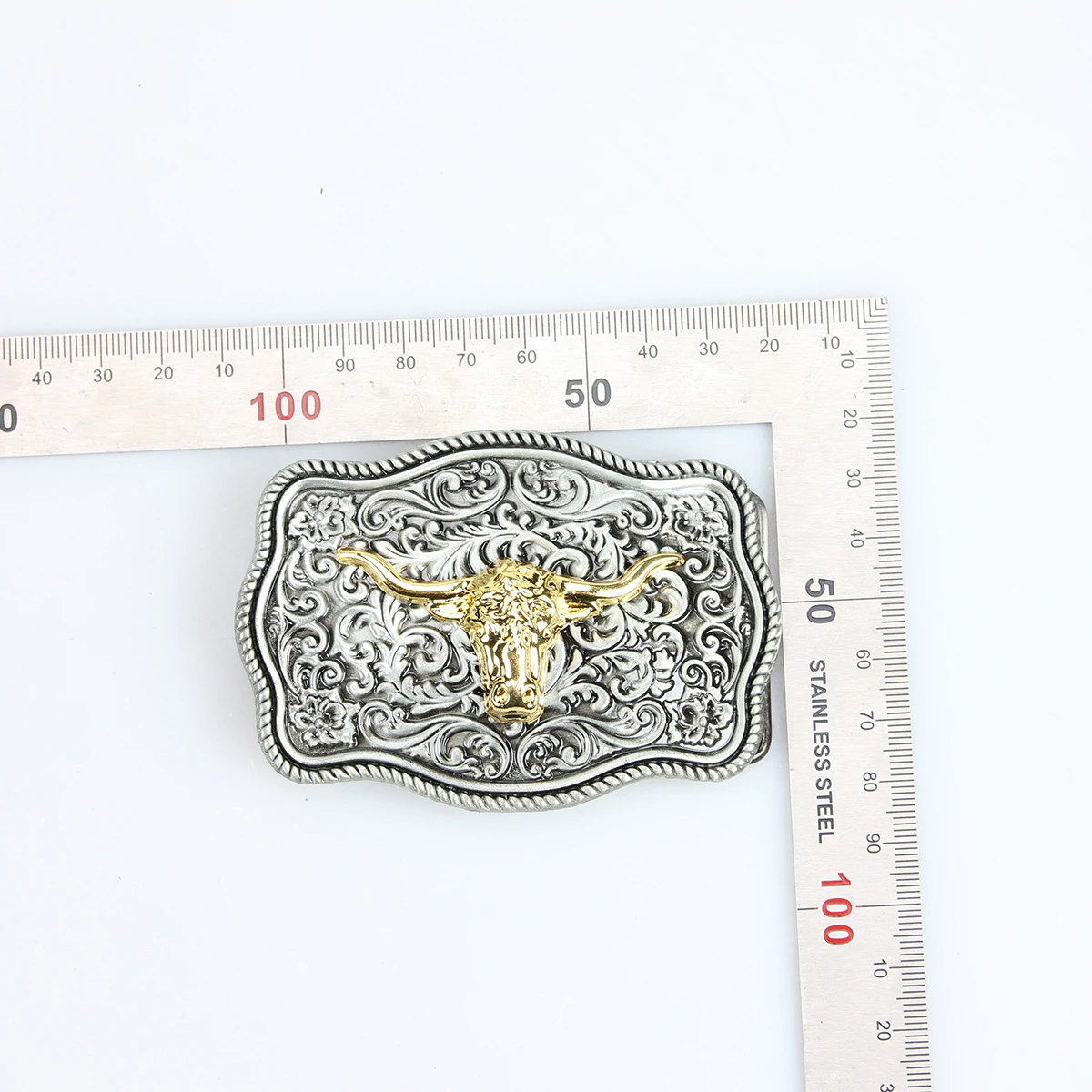 Ma Bian Jin Niu Tou Gu Jin Gu Yin3.9cm inner diameter belt buckle, round hole buckle, belt buckle accessory, retro style