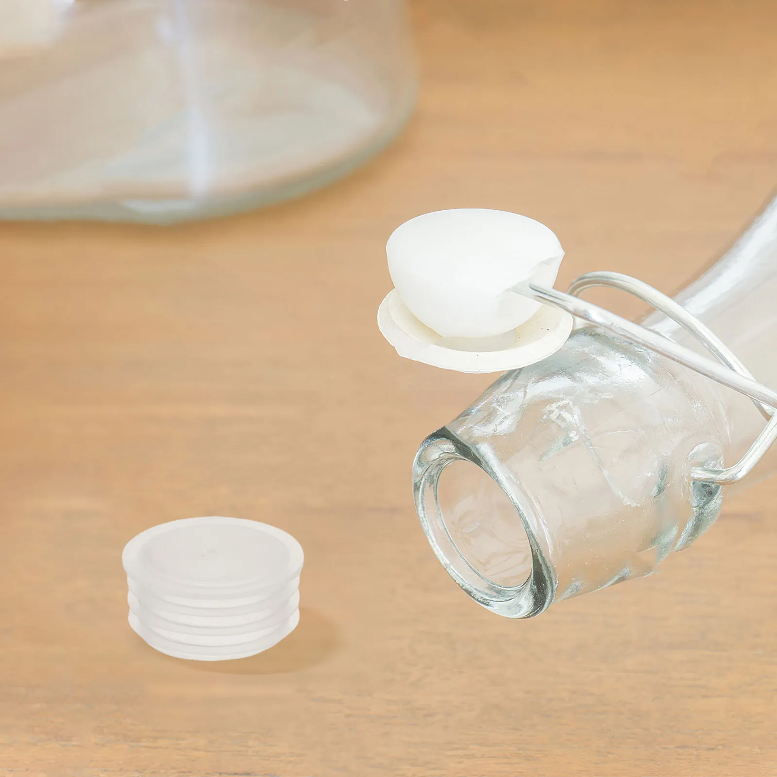 100Pcs Sealing Bottle Plugs Plastic Round End Cap Leakproof Thread Stopper for Salt Pepper Shaker Bottle Plug Flat Top view 5