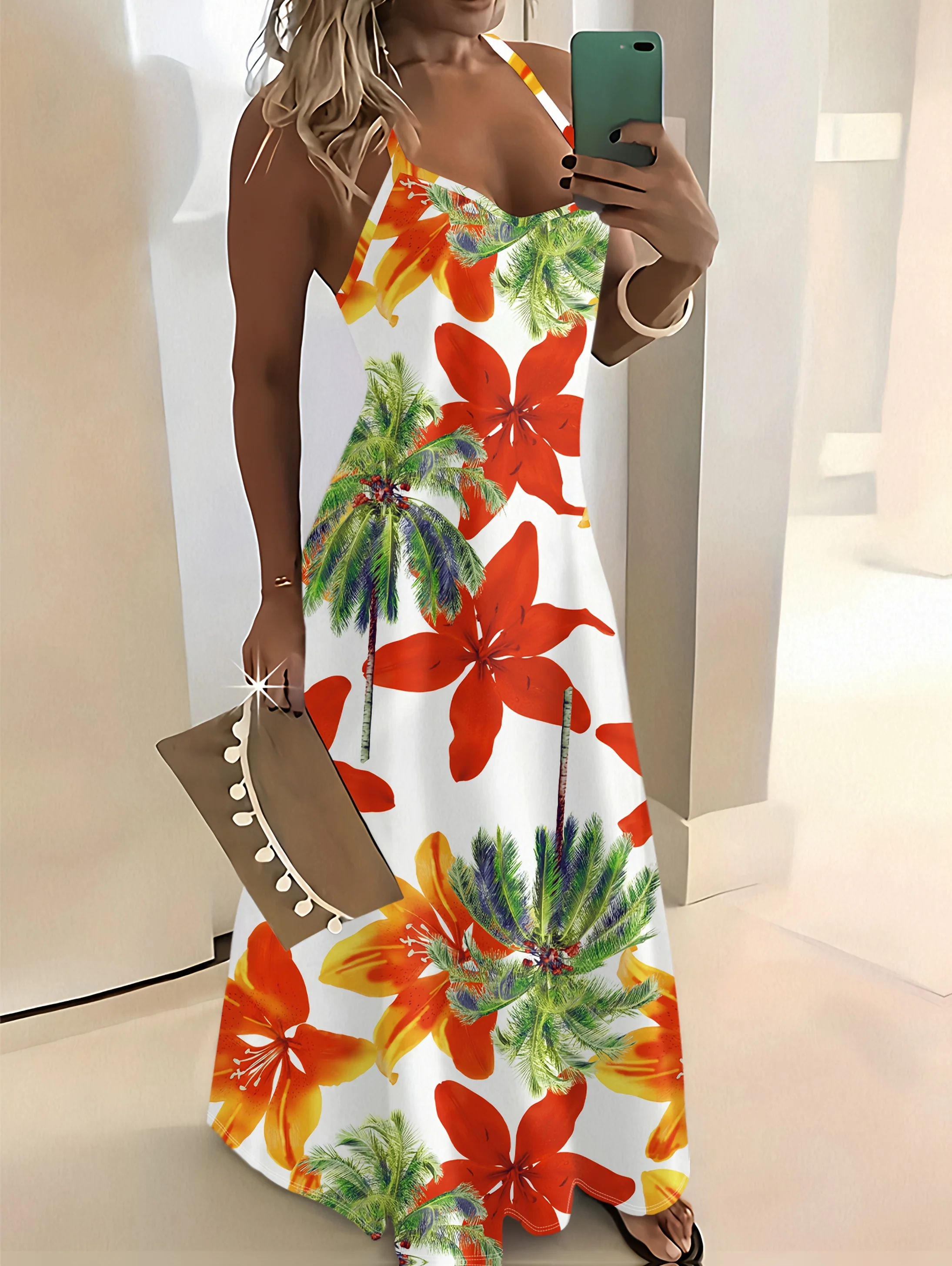 

Платье макси на тонких бретельках с принтом: леопардовый принт, красные цветы, желтые фрукты, розовый и бежевый цвета