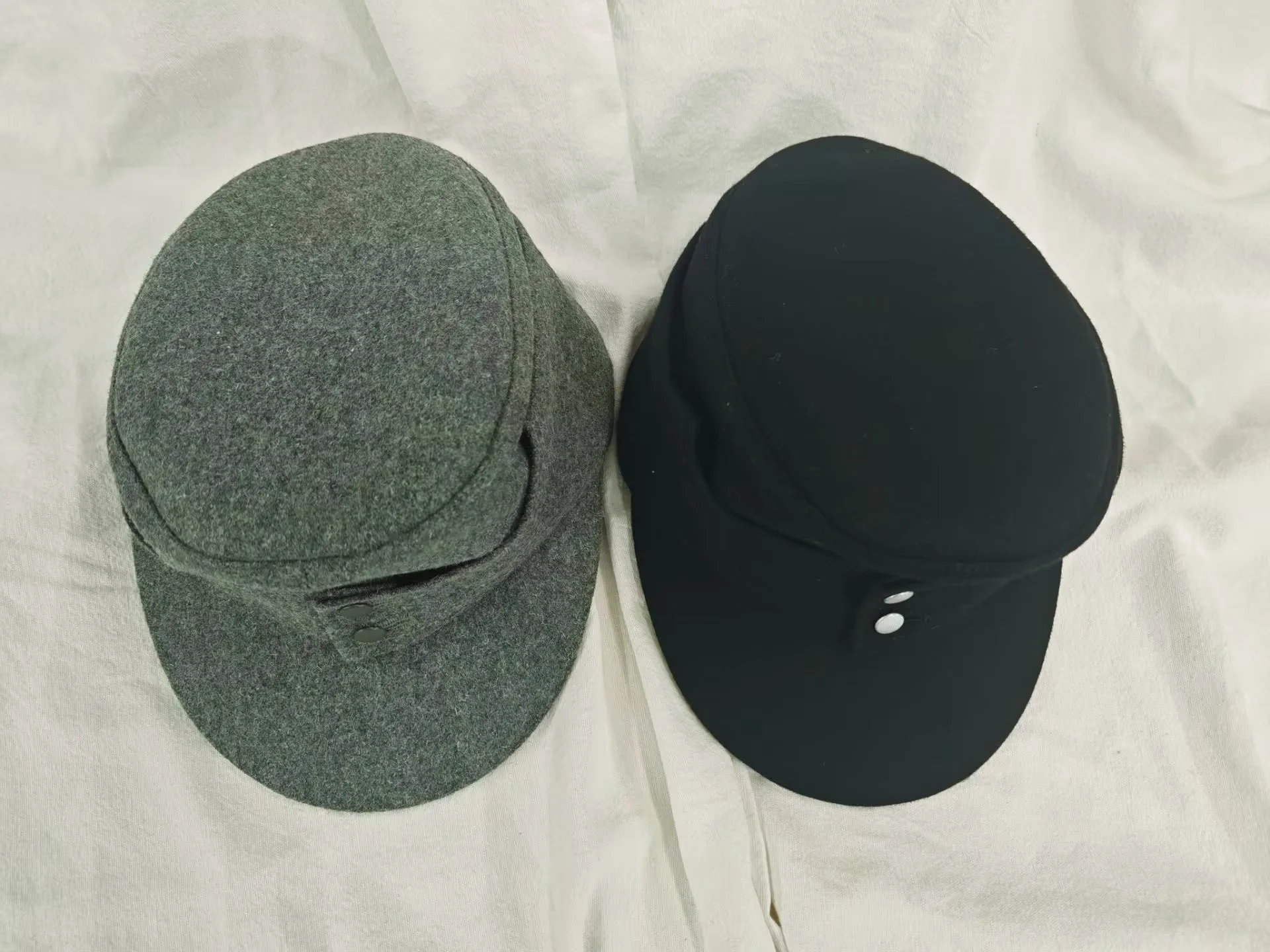 

WW2 E.M.D . hat . Wool M43 German Field Gray& Black