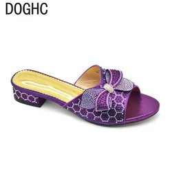 Taglie forti Borchie glitterate Papillon Punta tonda Design classico Décolleté da donna di lusso Tacchi bassi Scarpe da festa Décolleté da donna con strass