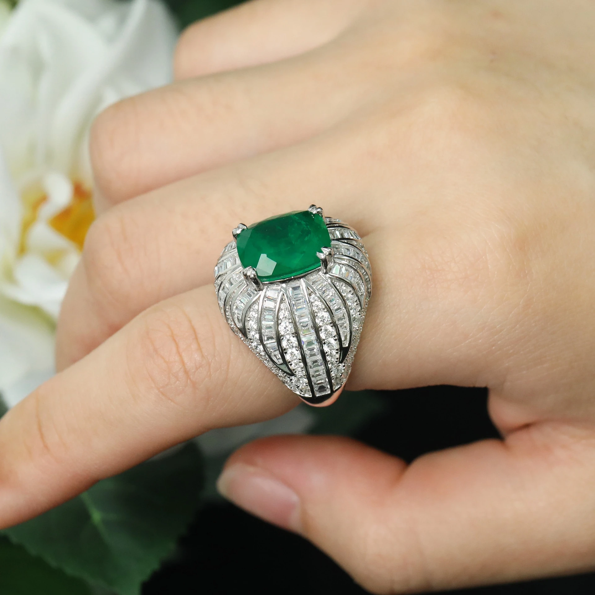 Winkin Winsin Luxury Brand  925 Silver Gold Plated Ring  High Carbon Diamond Wood With Green Cushion Shaped Cut For Girls