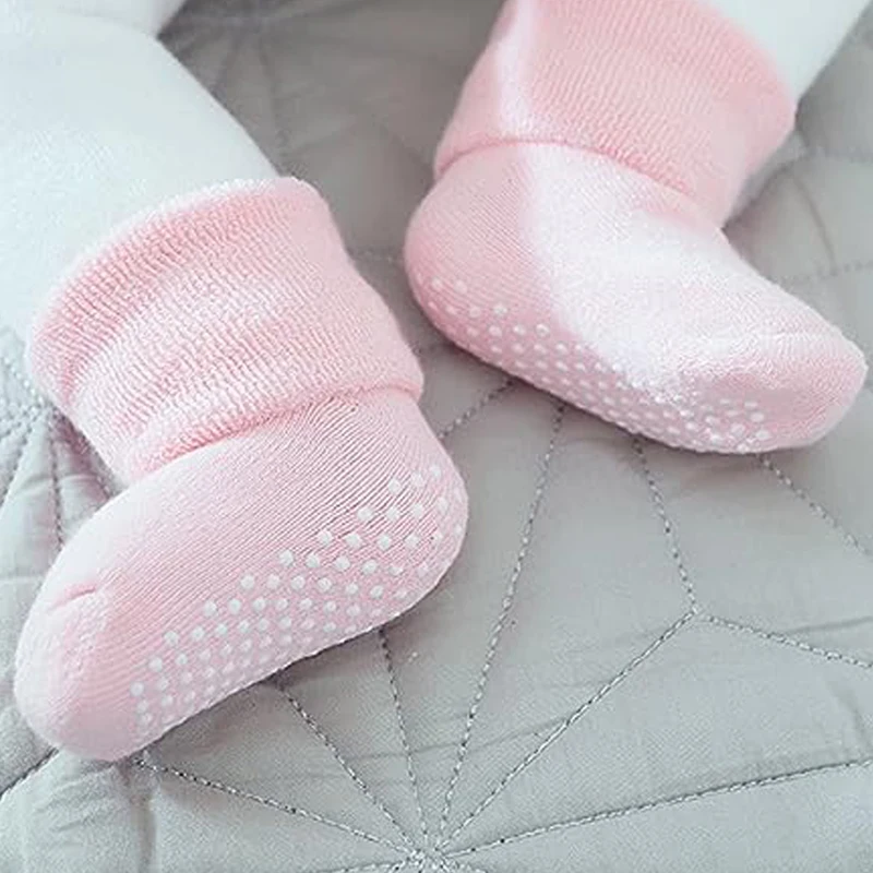 6 Paar einfarbige, flauschige, dicke Babysocken, selbstklebende, rutschfeste Laufsocken für Kleinkinder, Trampolinsocken für Kinder – Detail 4