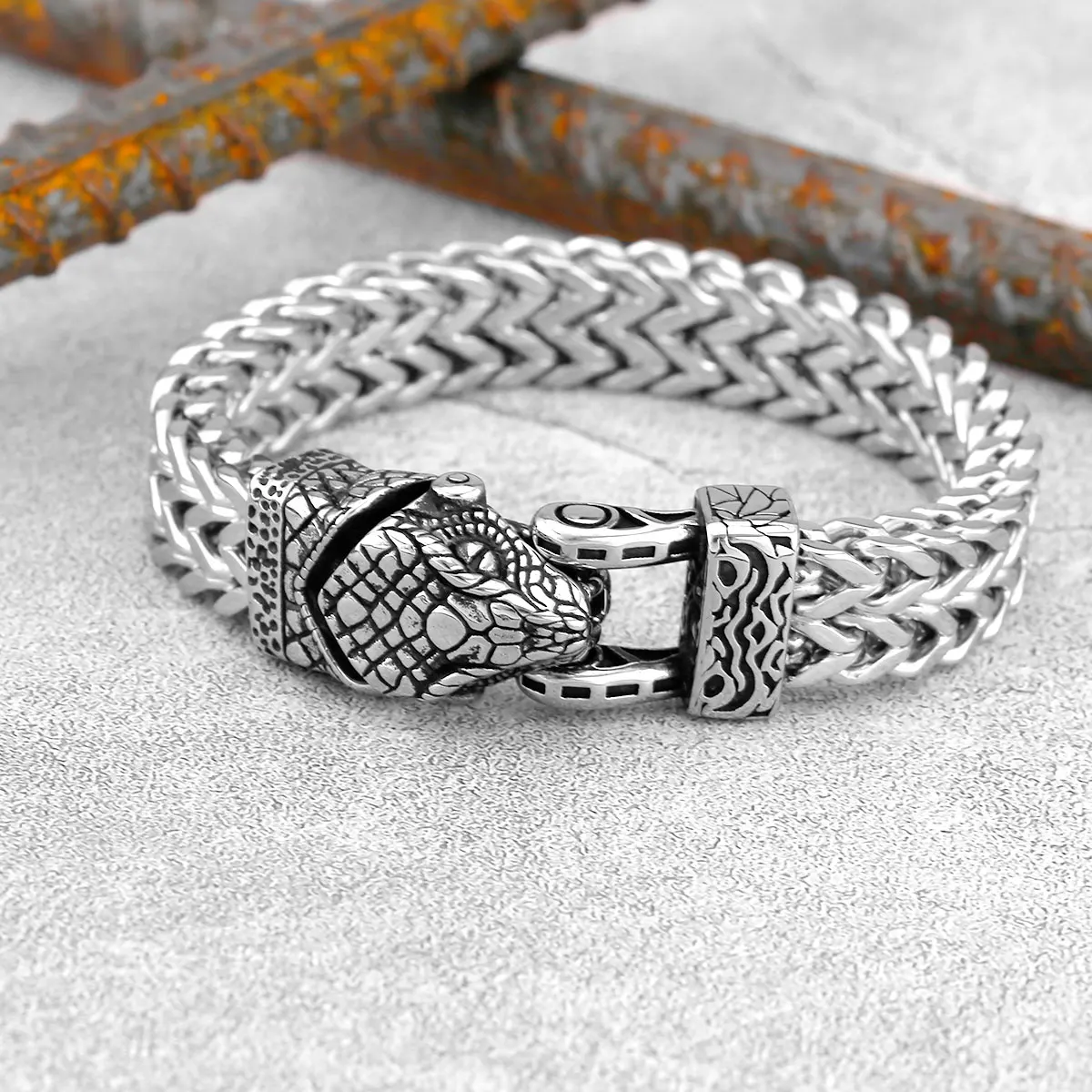 Popular Stainless Steel Animal Snake Bracelet Youth Retro Fashion Men\'s Nordic Amulet Street End Snake Bracelet Jewelry Unisex