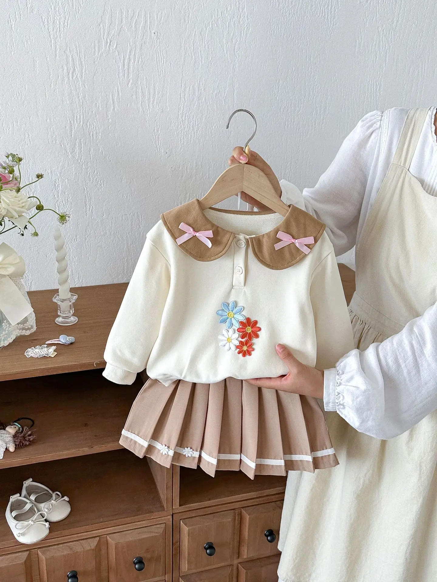 2026 Autumn New Baby Girl Long Sleeve Clothes Set Girls Sweet Bow Lapel Sweatshirt + Pleated Skirt 2pcs Suit Toddler Outfits