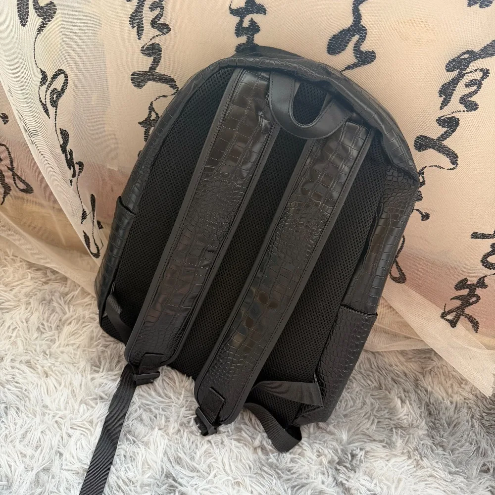 Original Subculture Gothic Black Crocodile Pattern Backpack Men and Women Rivet Skull Punk Backpack