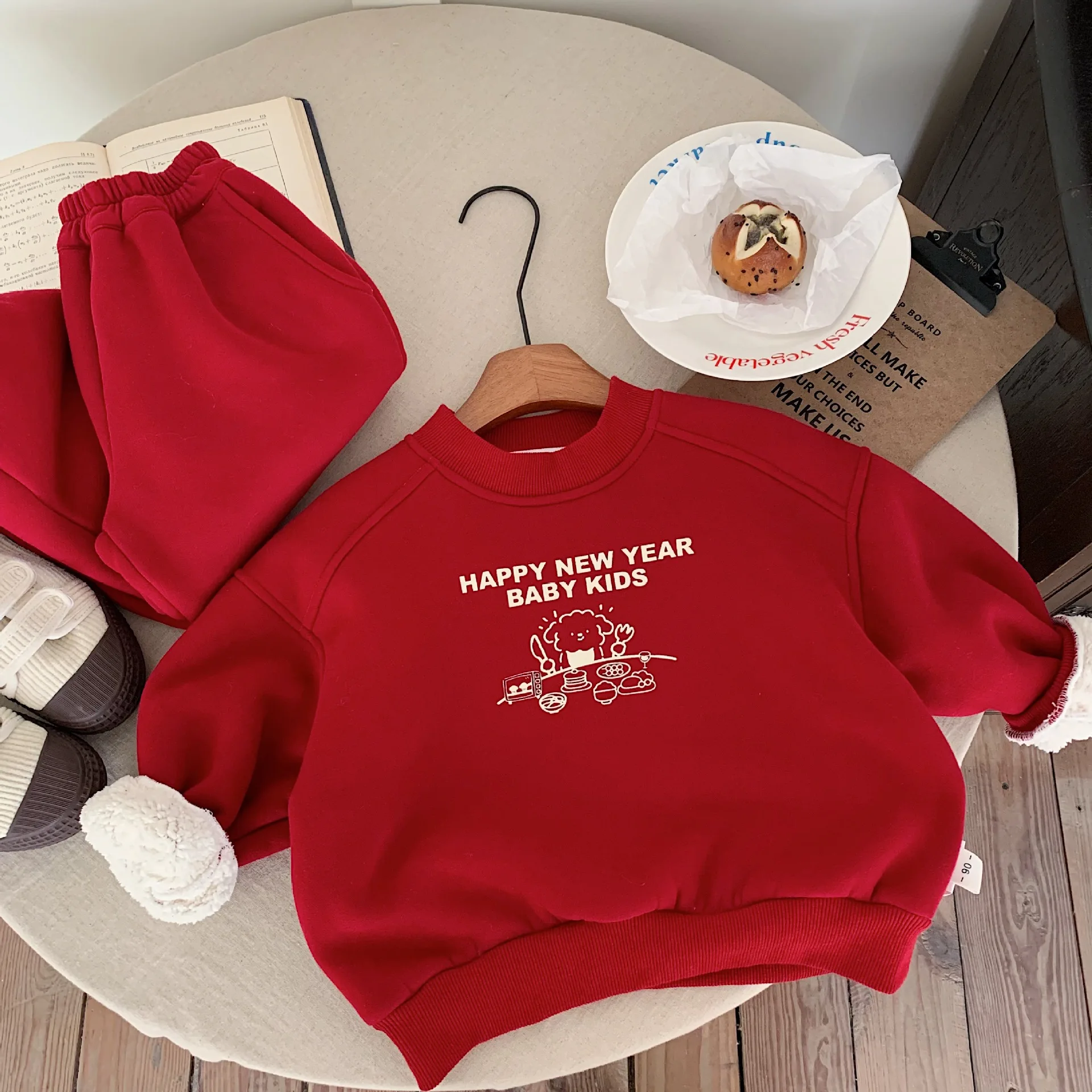 

2025 Winter New Children Fleece Sweatshirt Set Boys Girls Cute Print Pullover + Pants 2pcs Suit Kids Plus Velvet Thick Outfits