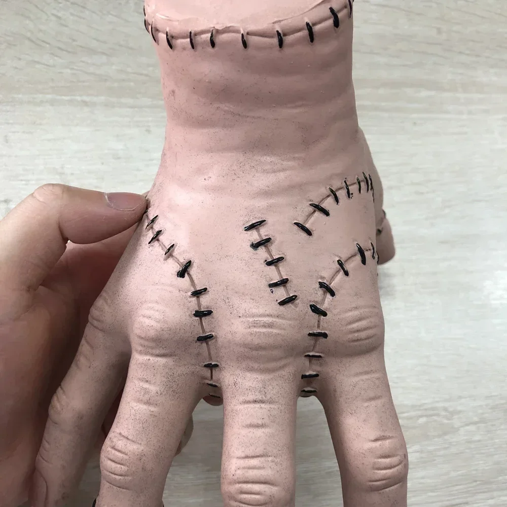Miércoles Addams cosas mano suave Cosplay estatuilla juguetes Accesorios