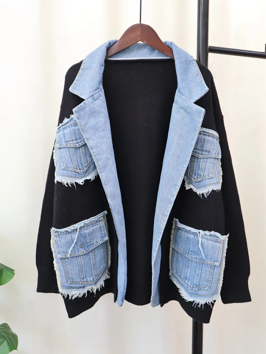 [EWQ] High Street Fashion Patchwork Denim Turn-down Collar Pockets Open Stitch Women\'s Sweater Coat Autumn 2024 Winter New