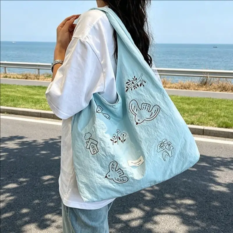 Leisure Travel Canvas Bag Tote Bag Large Capacity Shoulder Bag Versatile Handbag Girl Gift Student Embroidery Bags for Woman
