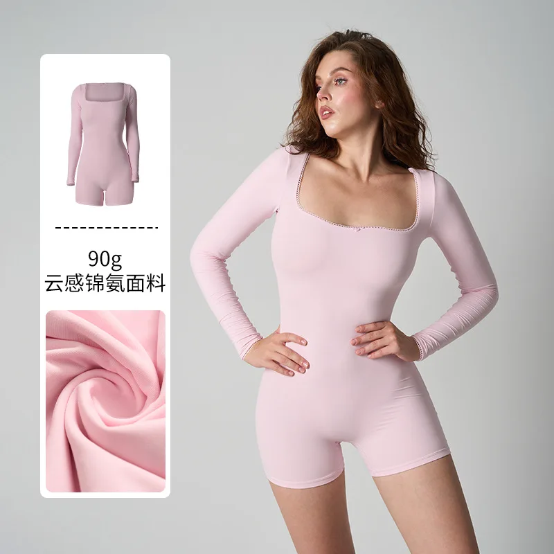 

Кружевное боди с длинными рукавами, эластичное, с квадратным вырезом.