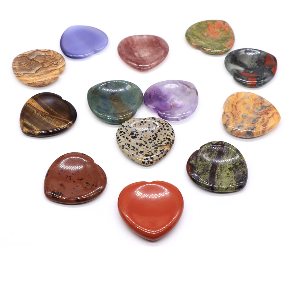 40mm Love Heart kamień naturalna twarz narzędzie do masażu leczenie kryształ ametyst masaż dłoni kosmetyki zdrowe hurtowo