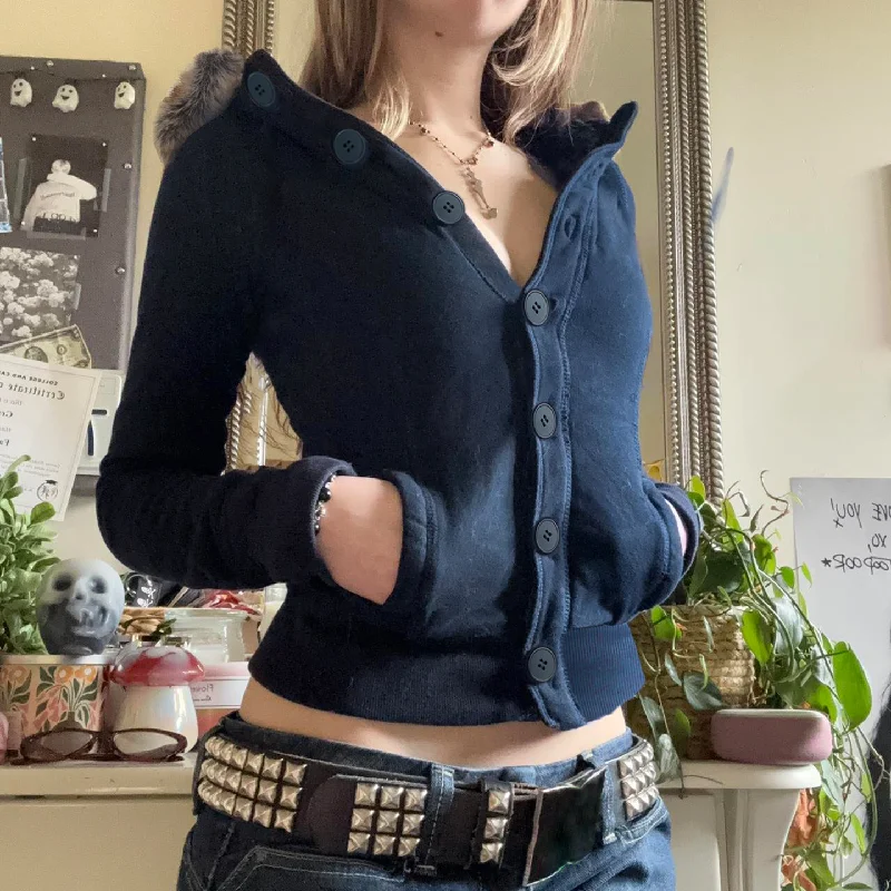 Damska bluza z kapturem, zapinana na guziki, z długim rękawem, z futrzanym wykończeniem, basic, jednolita, moda uliczna, jesień-zima 2025, T-shirt.