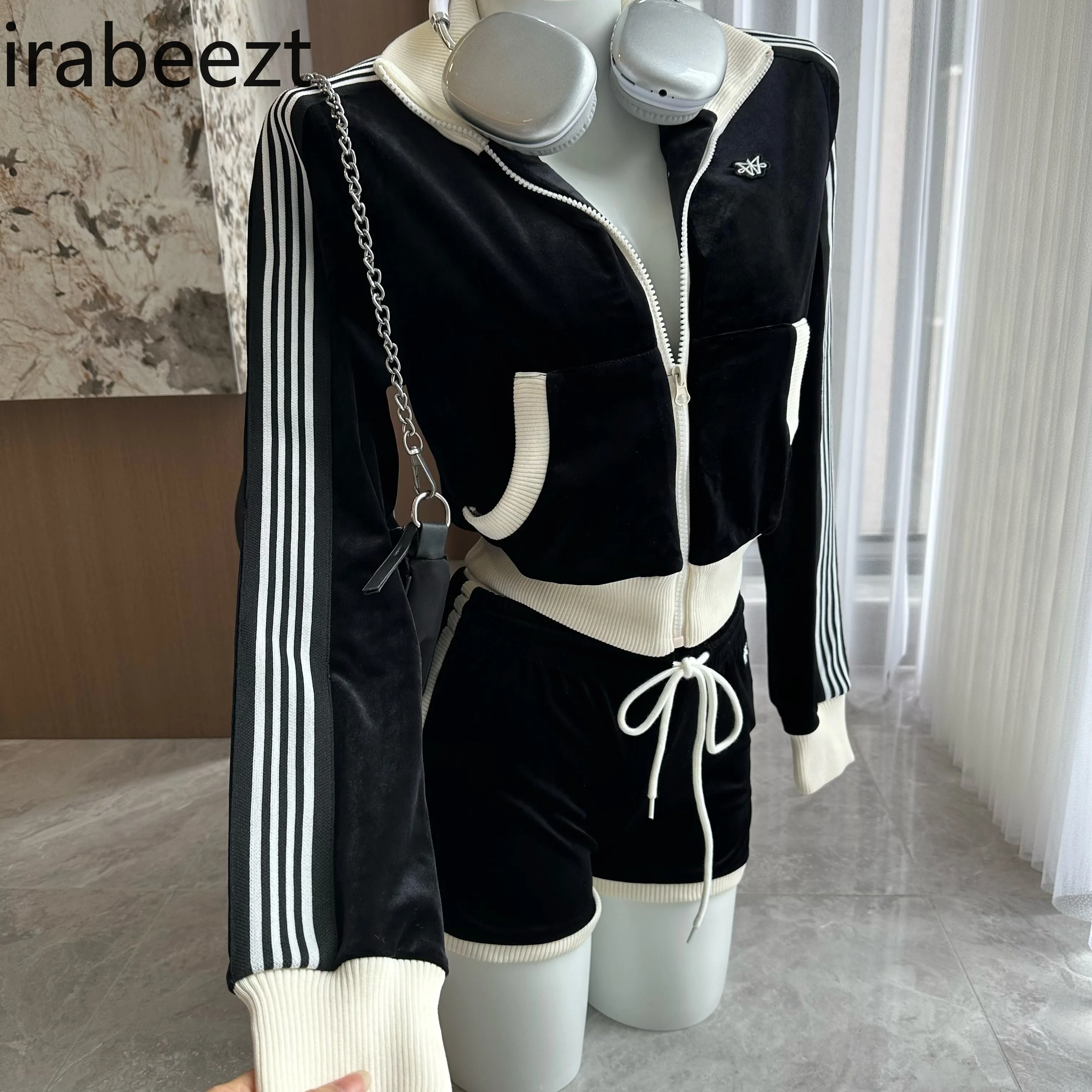 Black Athleisure Suit Women\'s Spring Short Blast Street Advanced Color Contrast Shorts Top Two-piece Set Conjunto Feminino