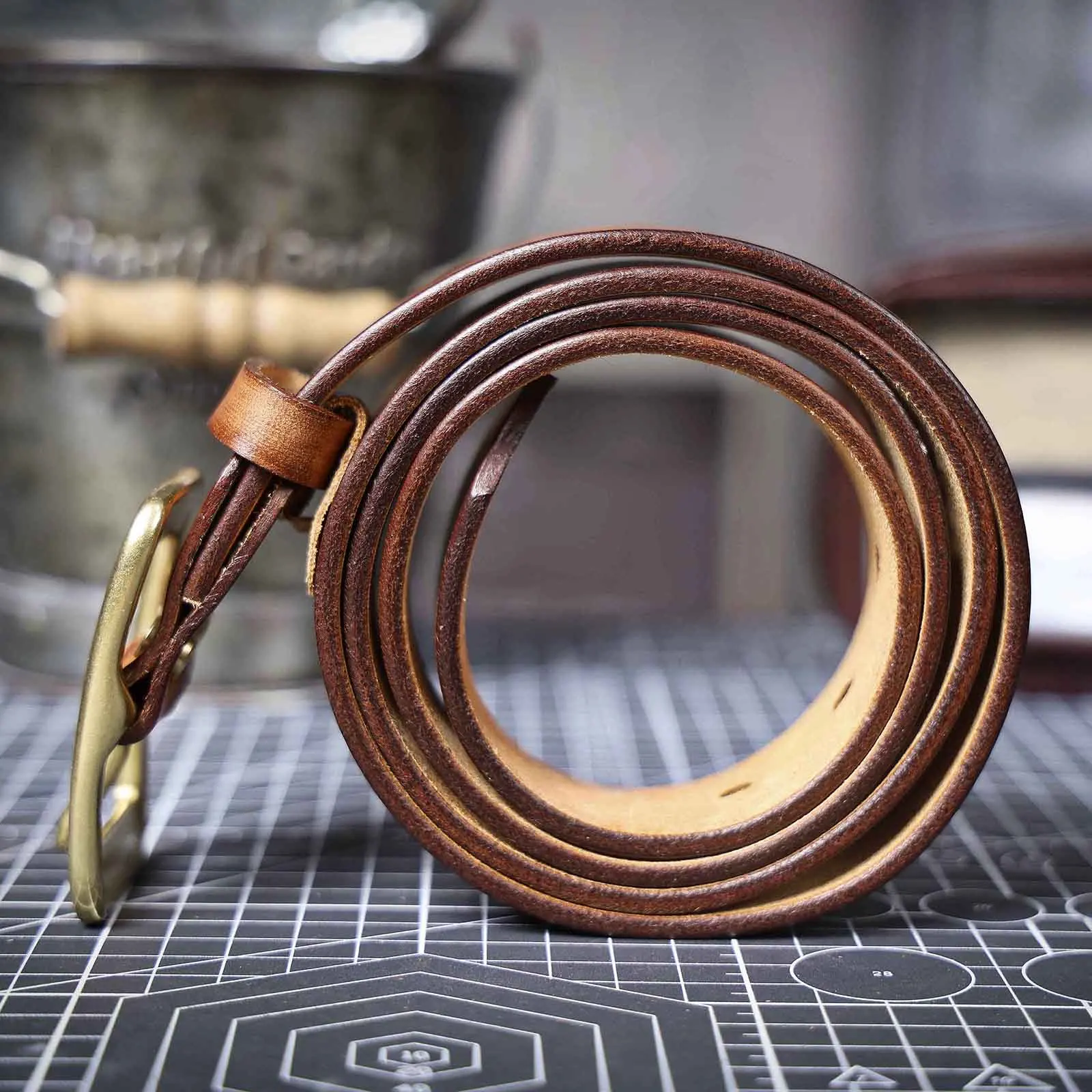 Vintage Echt leder Herren gürtel mit massiver Messings chnalle, hand gefertigte lässige Nadel schnalle verdicktes italienisches Rindsleder mit Geschenk box – Detail 21