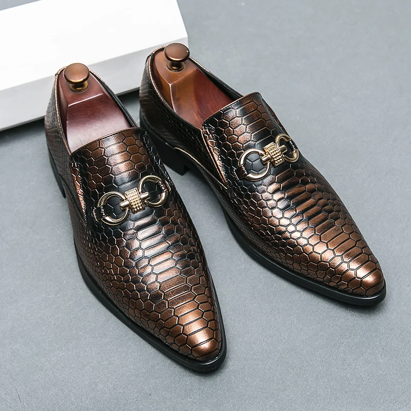 Retro Bronze Loafers Non-Slip Men Shoes Pointed Toe Dress Leather Shoes Luxury Brand Social Dress Shoe Male Comfortable for Men