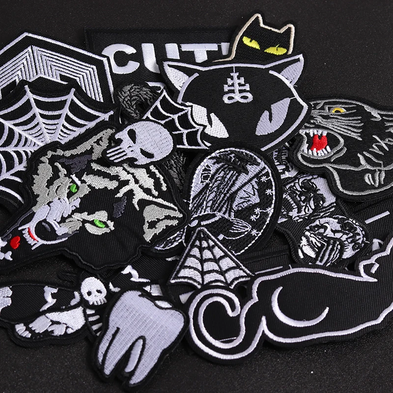 2024 New Animals Wolf Leopard Spider Web Patches Black Animal Pokers Rose Wolf Cat Appliques Iron On Clothes Jeans Badges